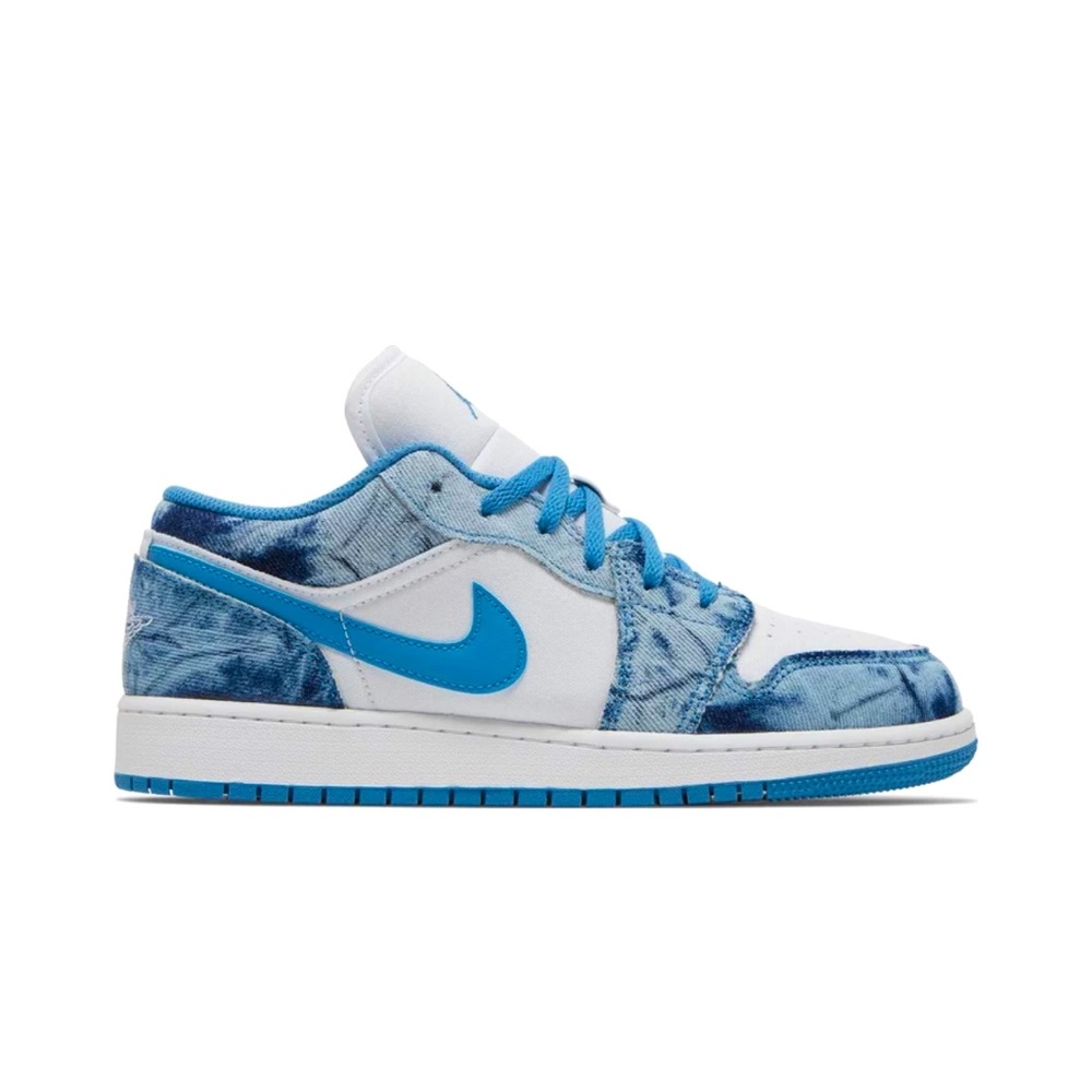 Air Jordan 1 Low youth white & Dutch blue sneaker l BOYS 7 l WOMENS 8.5